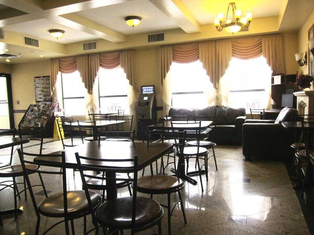 Days Inn By Wyndham Toronto East Lakeview Bagian luar foto